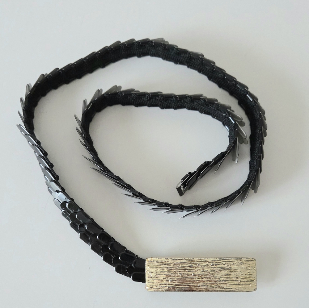 Thin Black Metallic Scaled Belt